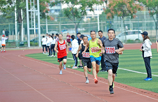 老将争先  张子悦  治淮档案馆.jpg