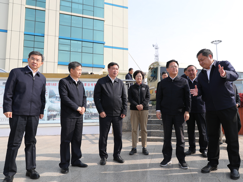 安徽省委书记郑栅洁在王家坝闸调研淮河治理情况  520.jpg
