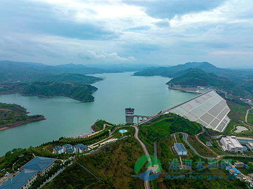 前坪水库（调色）.jpg